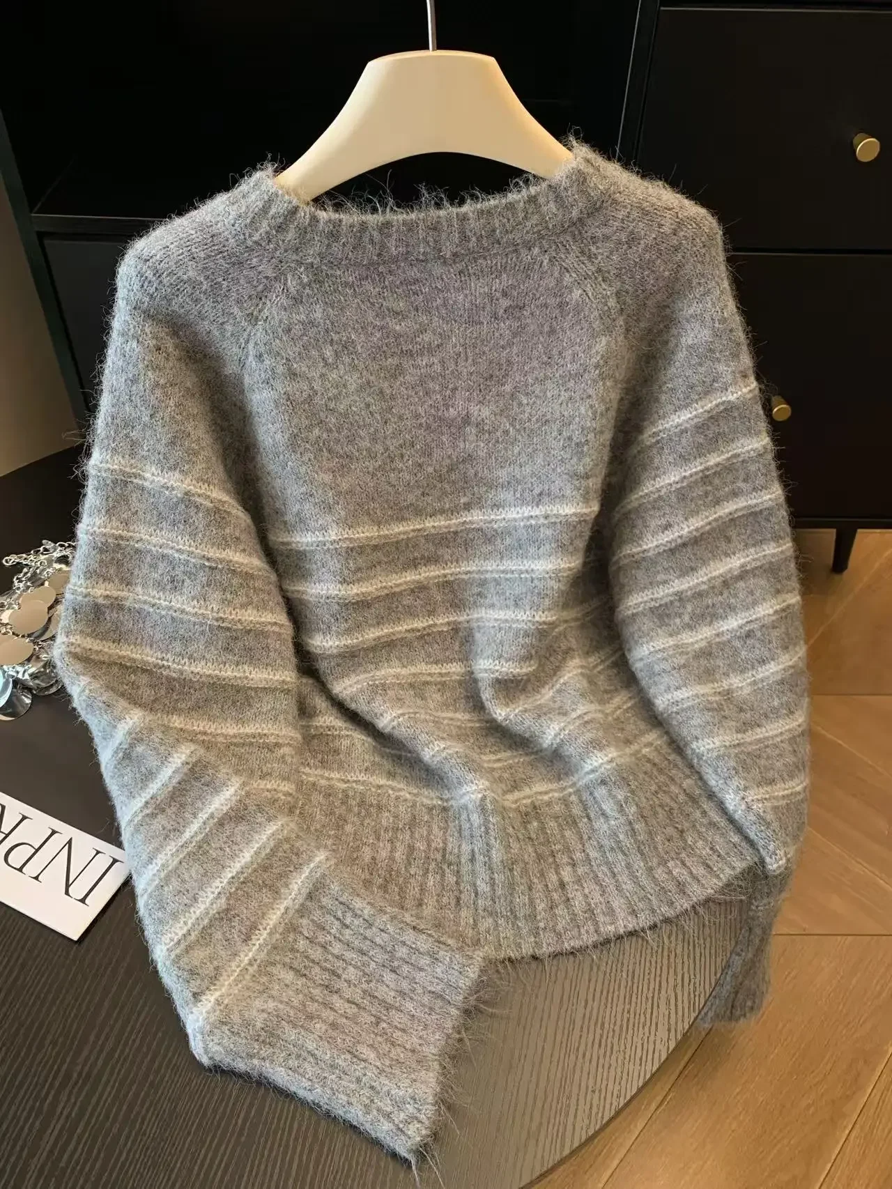 秋冬レディースストライプウールカシミヤセーター、ゆったり暖か - Embroidery のレビューと価格