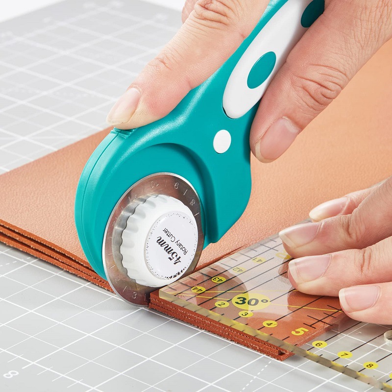 ロータリーカッター 45mm 布切断ツール ハンドル付きロー - Rotary Cutter For Fabric 45Mm のレビューと価格