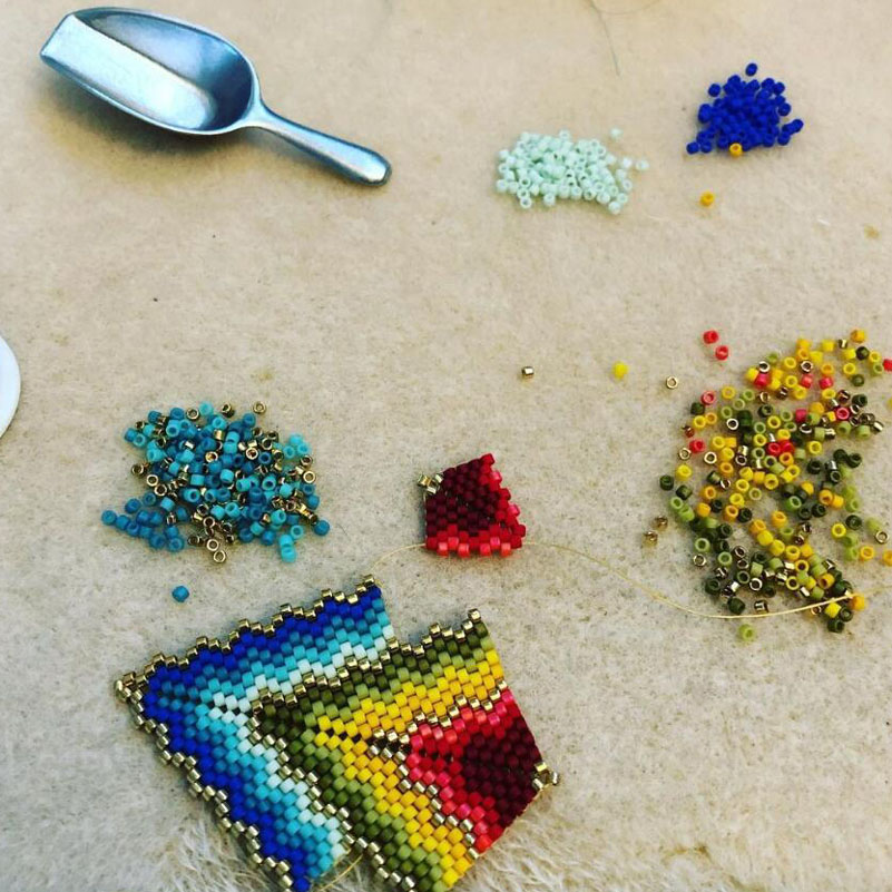 日本 MKU ガラスビーズメタリックカラー 2 ミリメートル - Glass Seed Beads 2Mm Jewelry Making のレビューと価格
