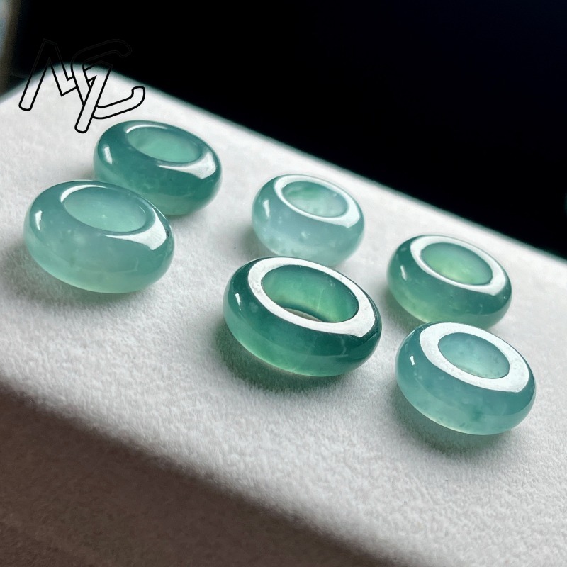 天然エメラルドブルーウォーターラッキービーズリングペンダント - Beading のレビューと価格