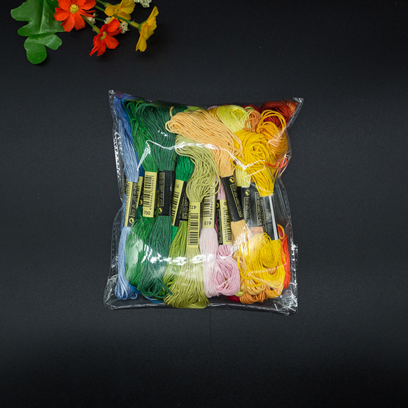 C 24/100/50 マルチカラークロス糸 コットン縫い糸 - Cotton Embroidery Thread Skeins のレビューと価格