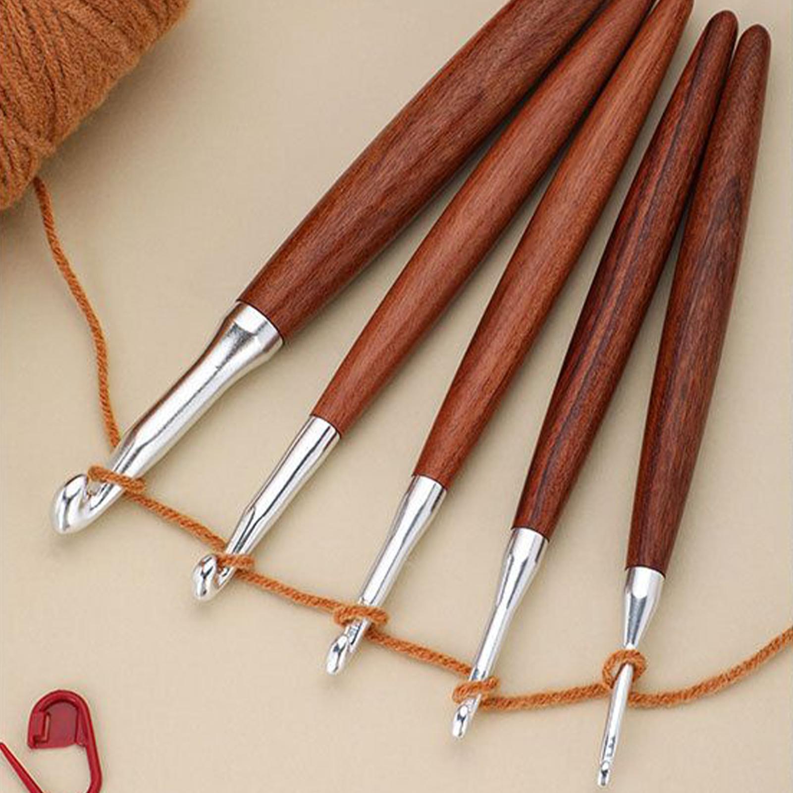 8本セット かぎ針 混合サイズ 3mm～7mm 木製ハンドル - Wooden Crochet Hooks Ergonomic Handle のレビューと価格
