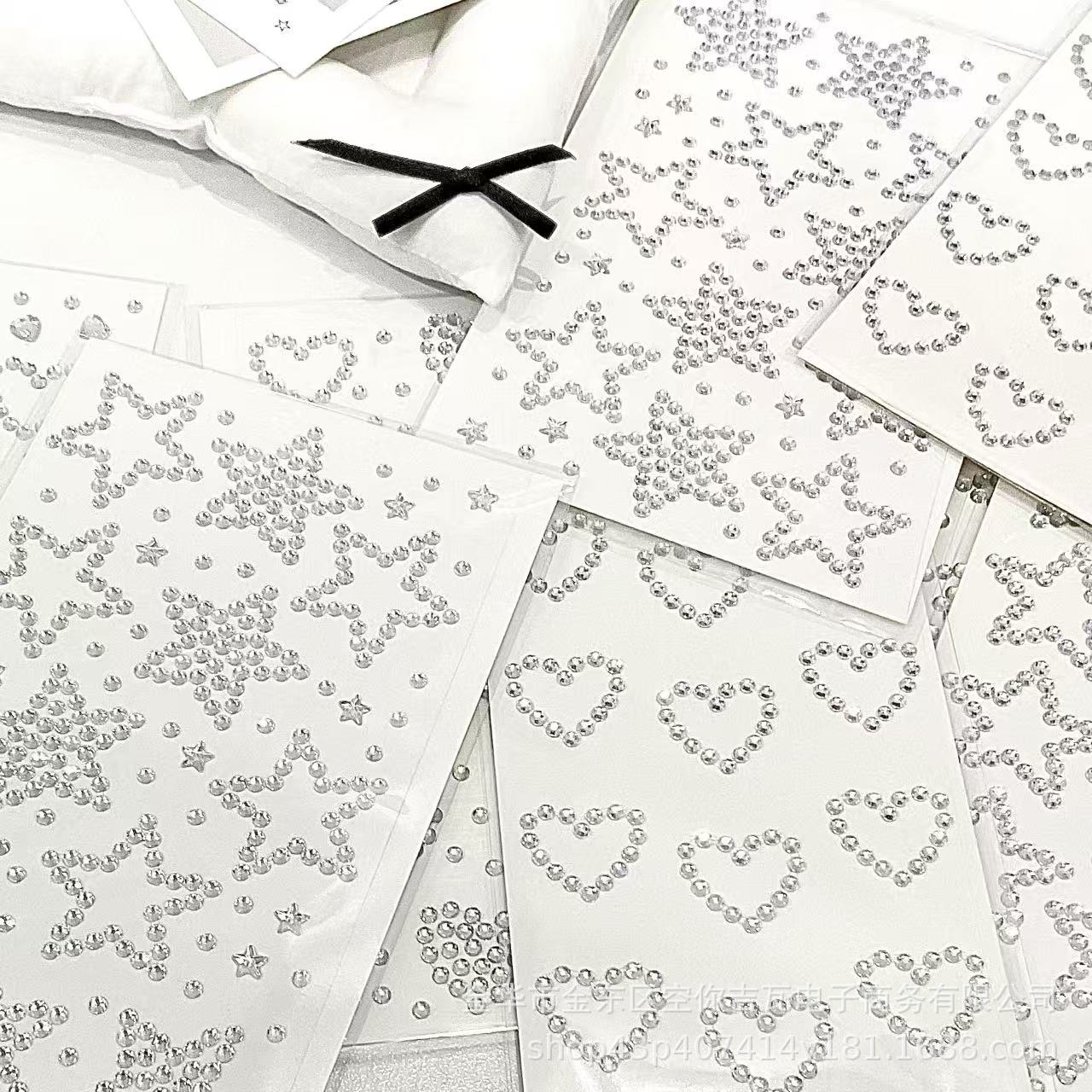 シルバースターハートラインストーンステッカー フラットバック - Scrapbooking のレビューと価格