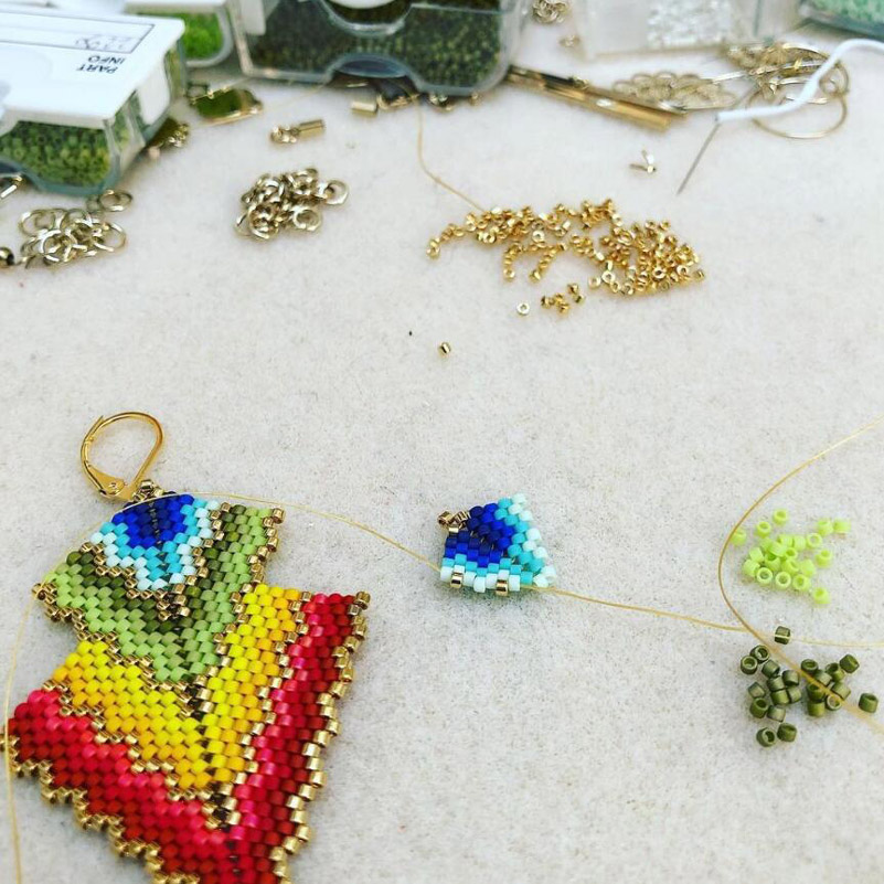 三徳ガラスビーズ,1200個のメタリックカラーチャート,2m - Glass Seed Beads 2Mm Jewelry Making のレビューと価格